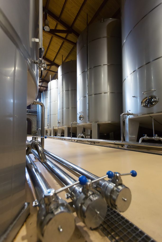 Why Stainless Steel Movable Storage Tanks Are the Best Choice for Food Processing, in the food processing industry, maintaining hygiene