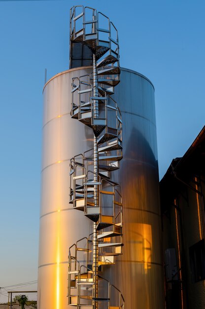 The Role of Gas Processing Tanks in Refining and Storage, gas processing tanks handle separation, storage, and conditioning